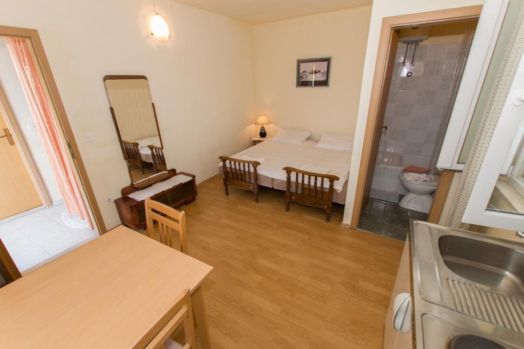 Studios Jakov Makarska Ngoại thất bức ảnh